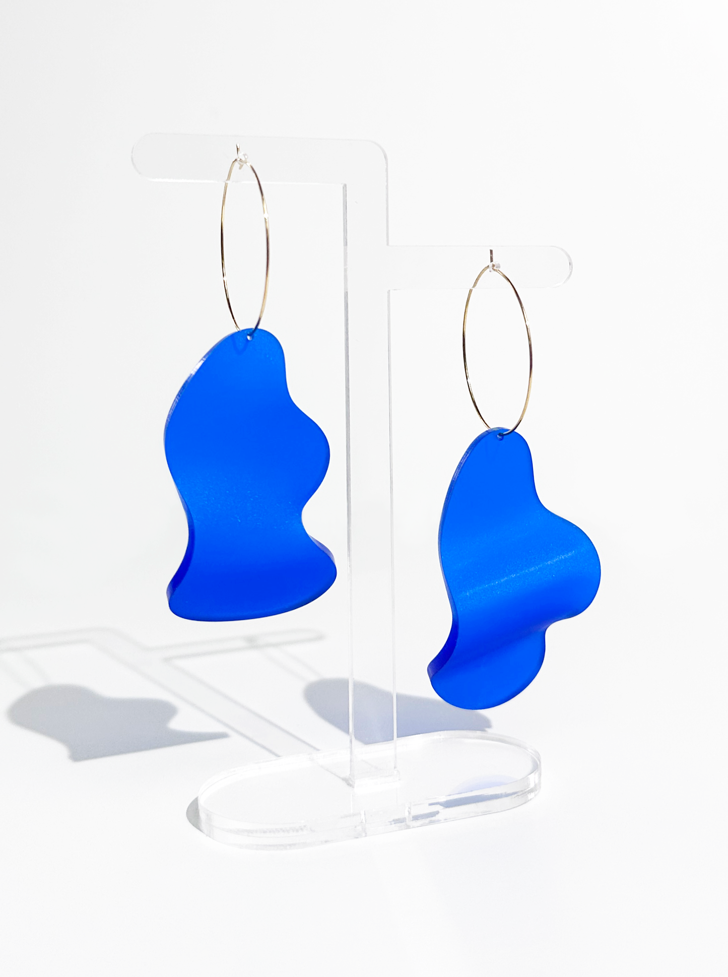 Asymmetric Frosted Wave Hoops