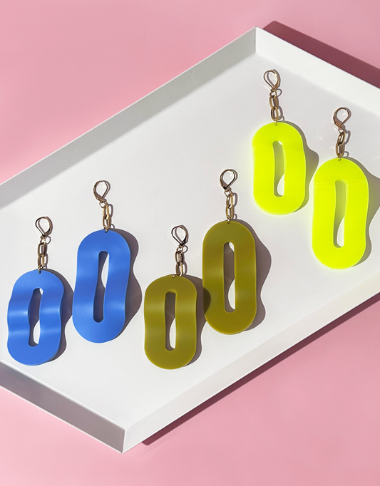 Mismatched Length Wavy Oval Chain Earrings